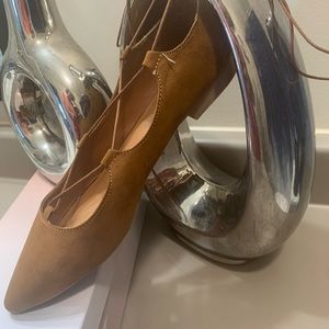 🔥2/$20🔥 NEVER WORN COGNAC FLAT TIE-UP SHOES